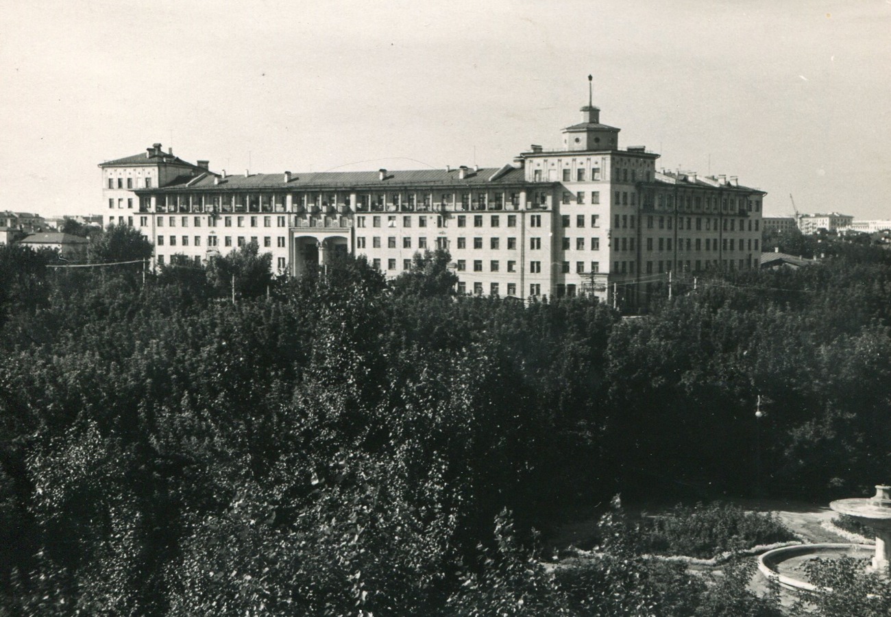 Красноармейская площадь, вид на дом Офицерского состава, ул. Красноармейская, Самара, 1955 г